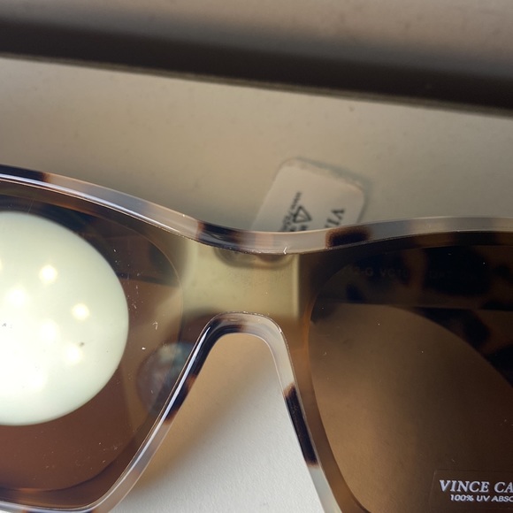 Vince Camuto leopard print sunglasses 100% UV absorptive - Picture 6 of 11